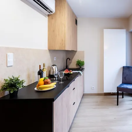 Aparts Near Main Station Апартаменты *